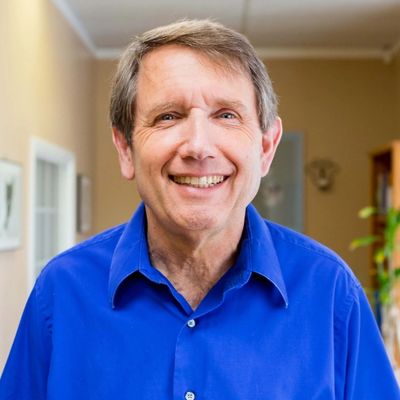 Dr Alex Sherer